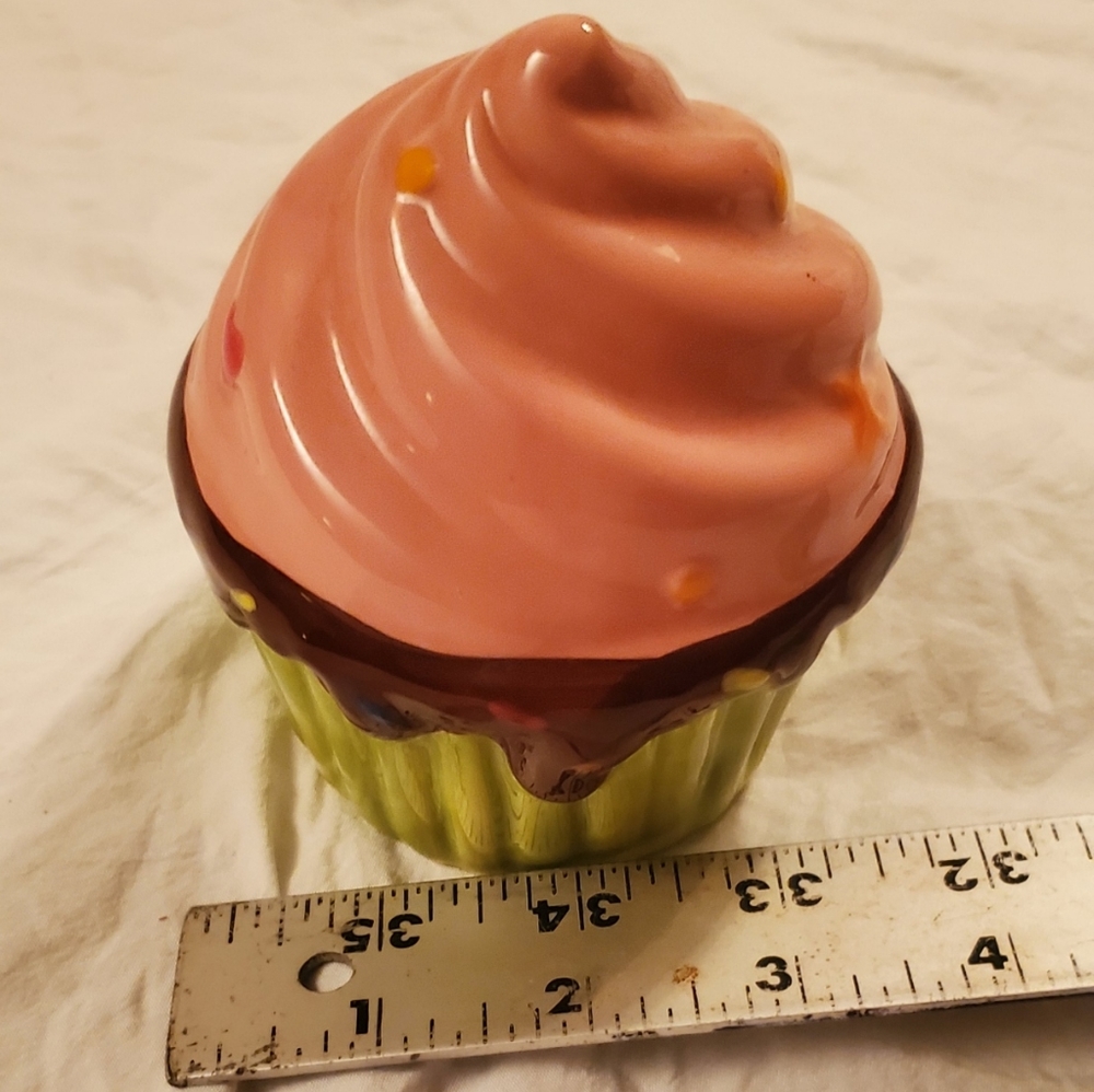 Cupcake piggy bank